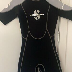 SCUBA PRO SHORTY WETSUIT (WOMENS)